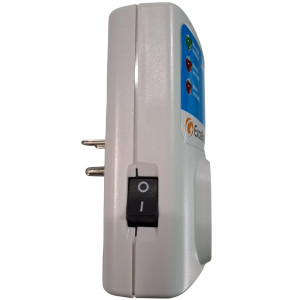 Protector A.A. Monofasico Enchufable Exceline Toma china GSM-RE220CS 220V